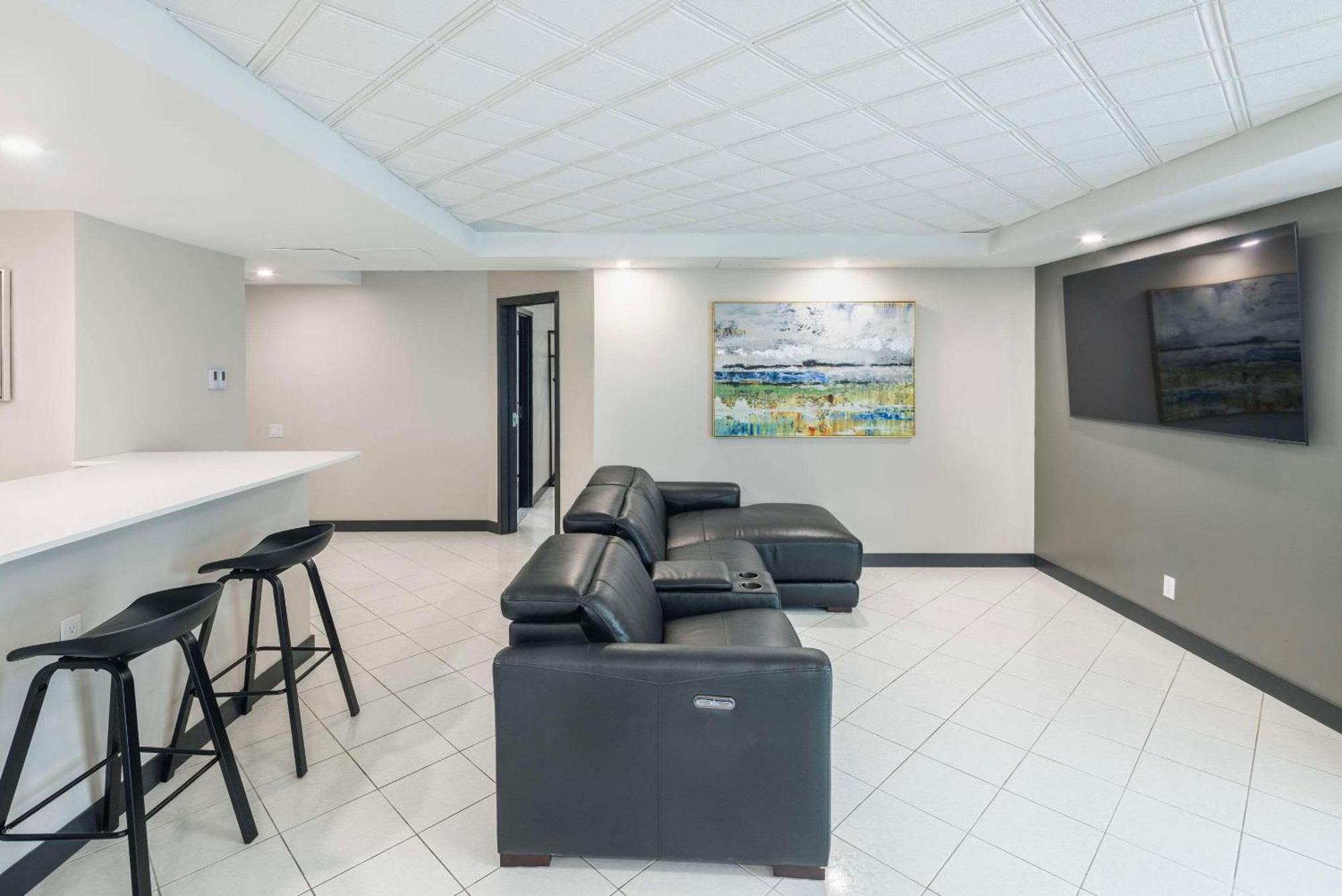 Les Suites De Laviolette Ascend Hotel Collection Trois-Rivières Екстериор снимка