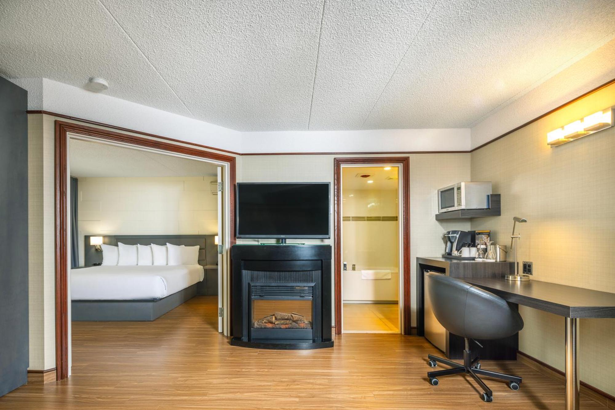 Les Suites De Laviolette Ascend Hotel Collection Trois-Rivières Екстериор снимка