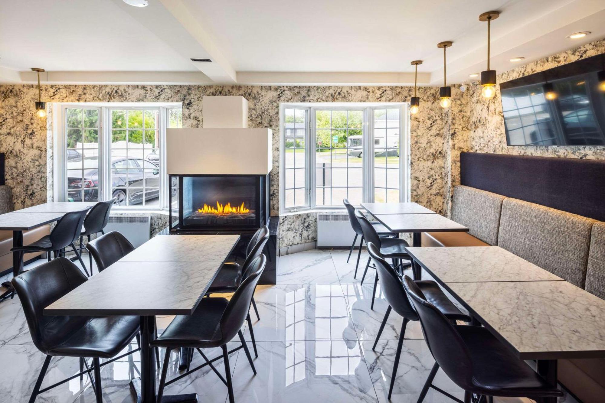 Les Suites De Laviolette Ascend Hotel Collection Trois-Rivières Екстериор снимка