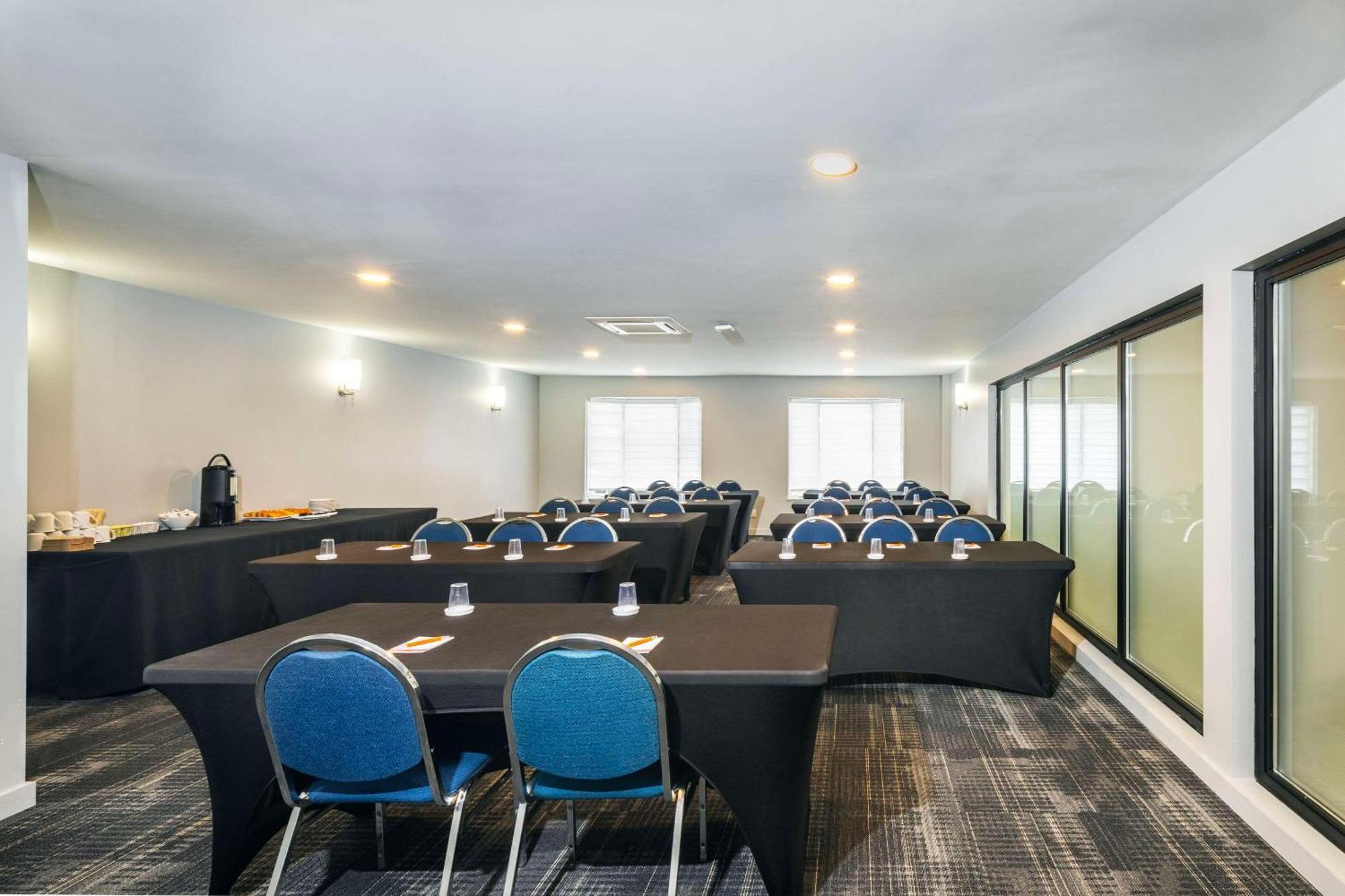 Les Suites De Laviolette Ascend Hotel Collection Trois-Rivières Екстериор снимка