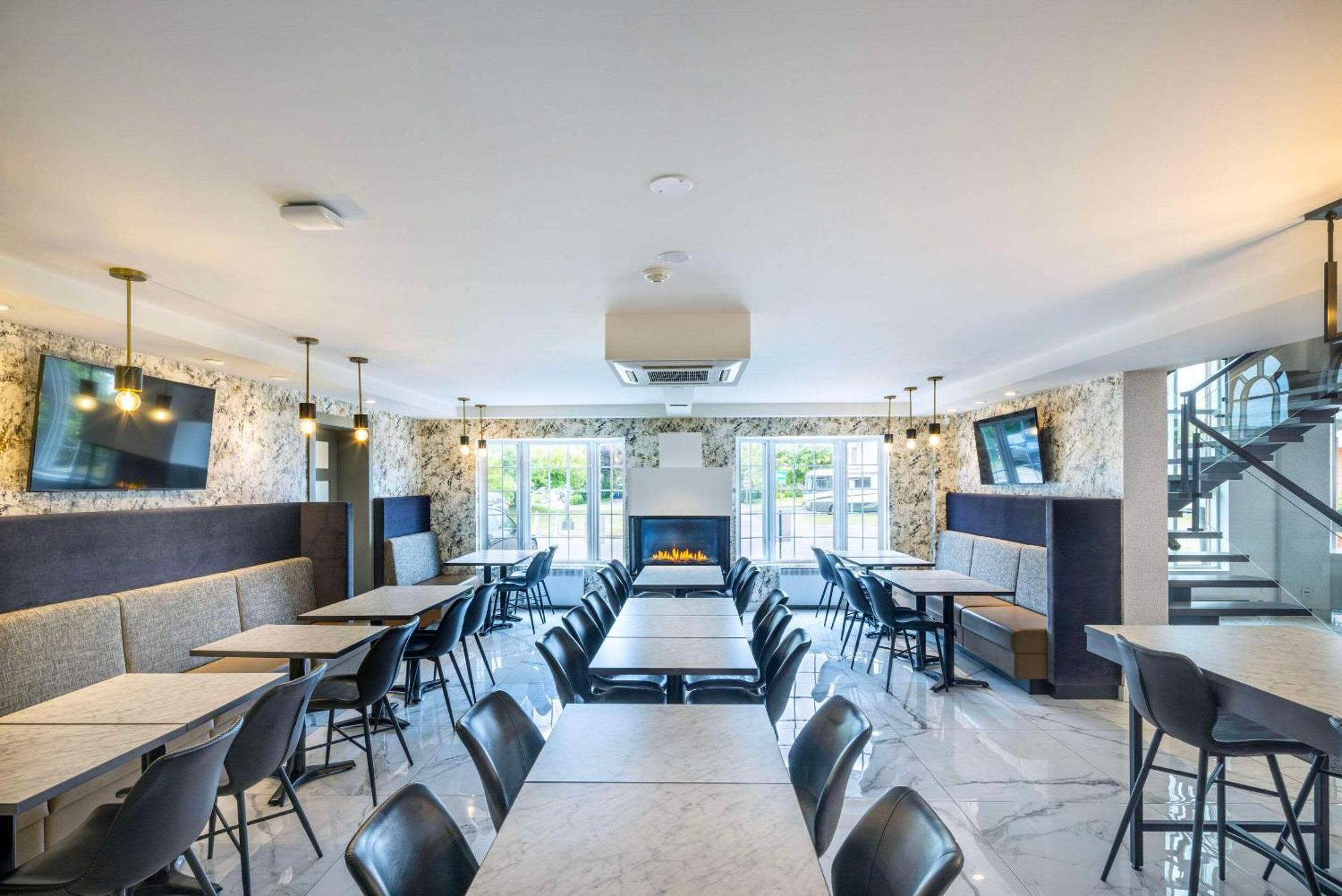 Les Suites De Laviolette Ascend Hotel Collection Trois-Rivières Екстериор снимка