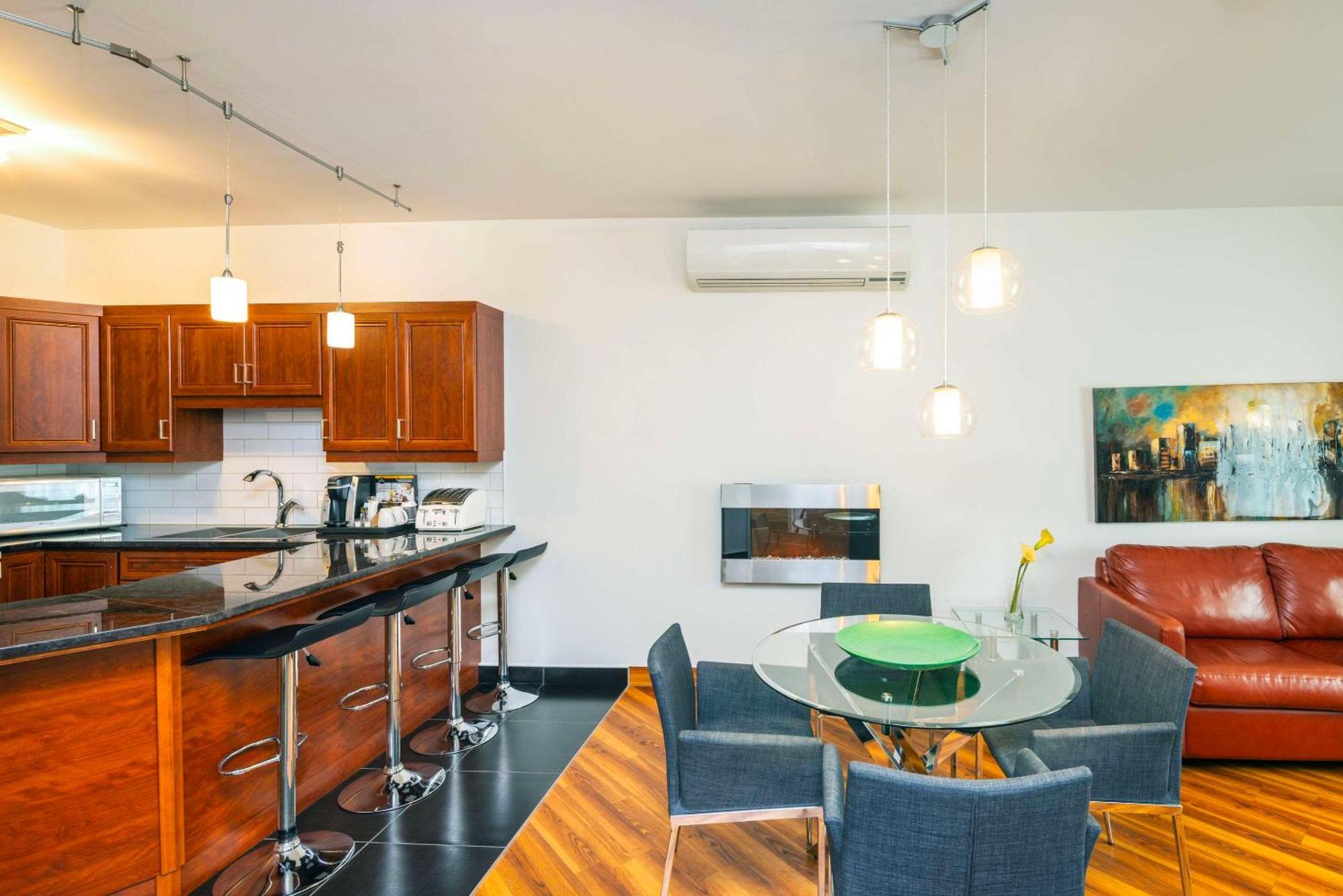 Les Suites De Laviolette Ascend Hotel Collection Trois-Rivières Екстериор снимка