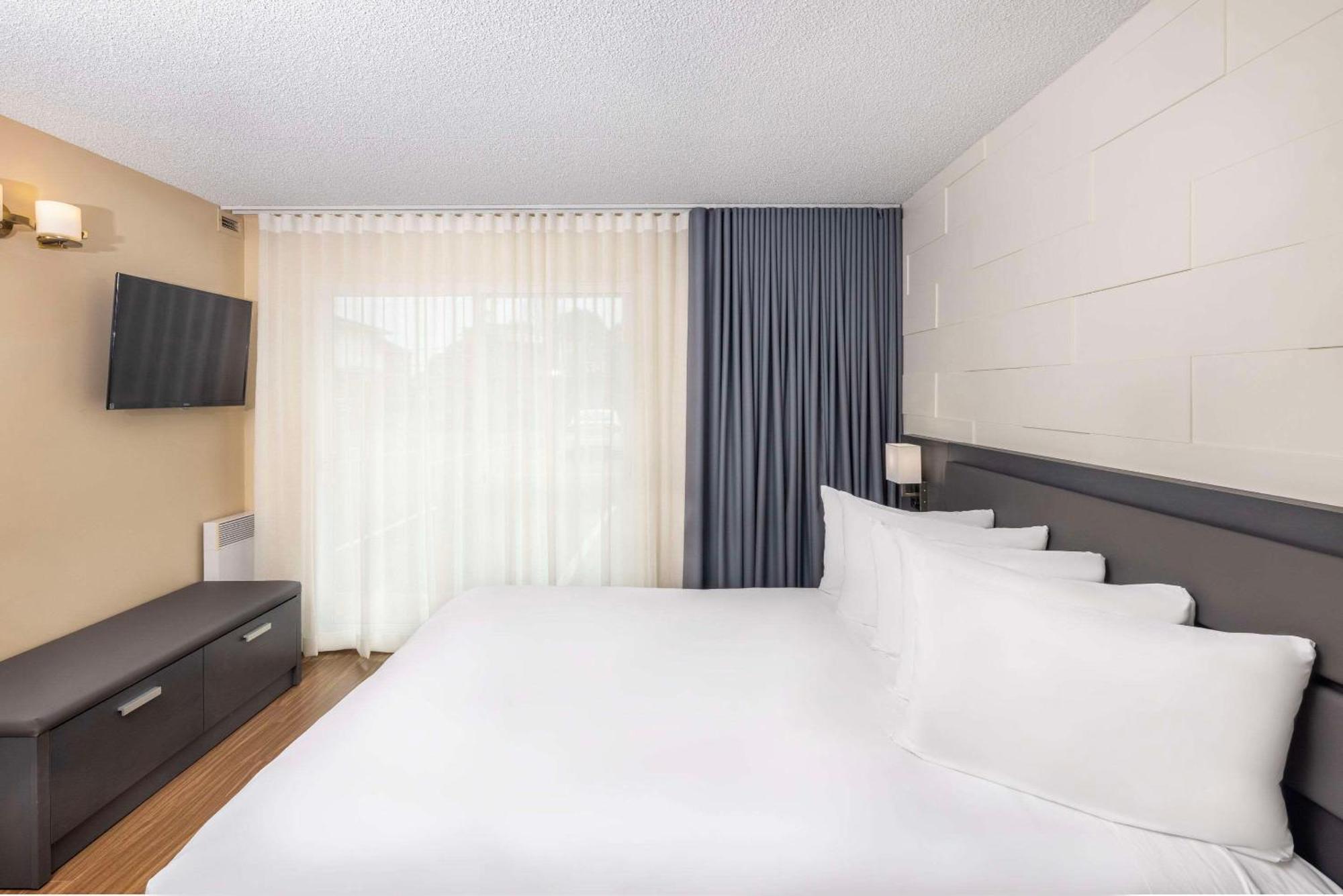 Les Suites De Laviolette Ascend Hotel Collection Trois-Rivières Екстериор снимка