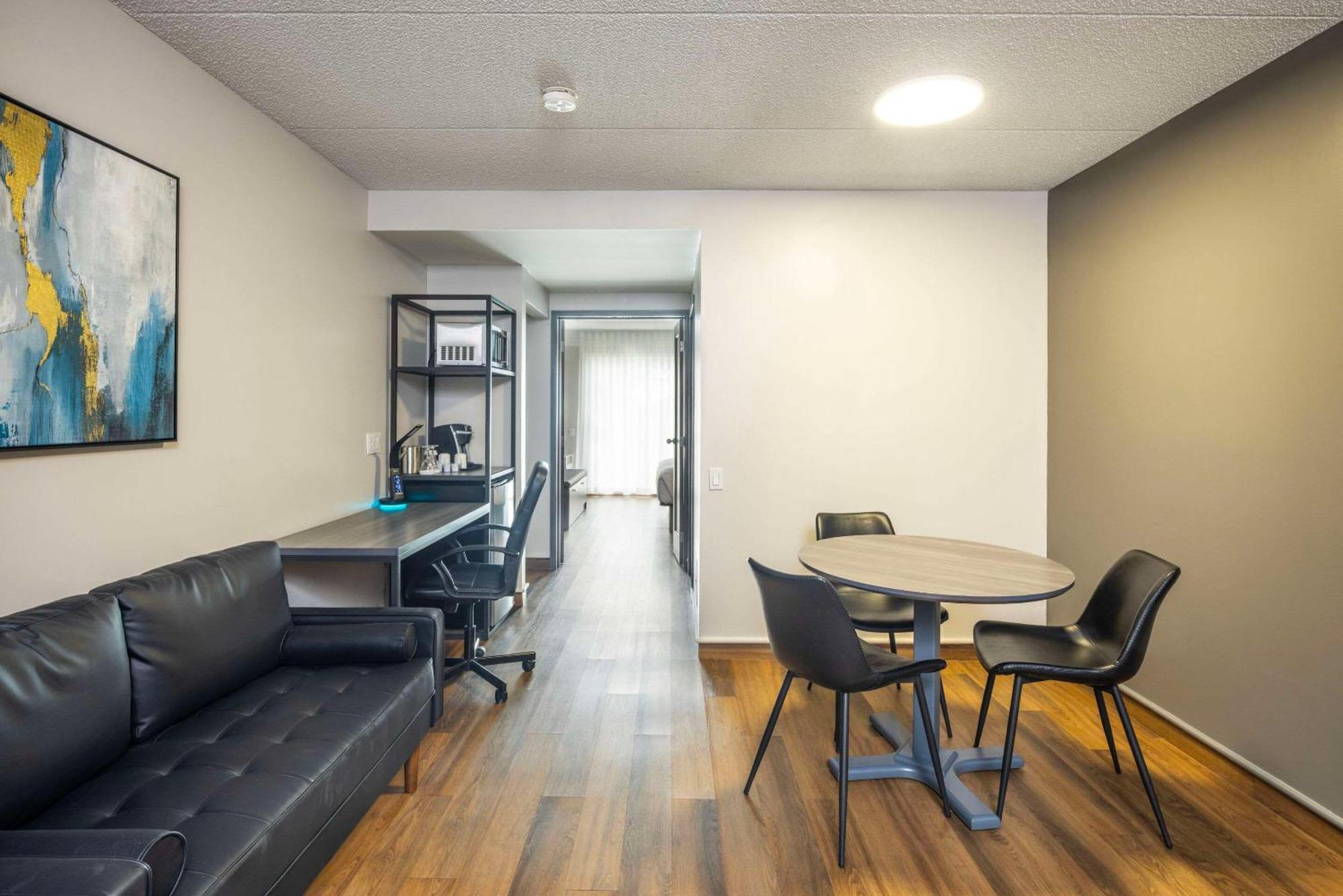 Les Suites De Laviolette Ascend Hotel Collection Trois-Rivières Екстериор снимка