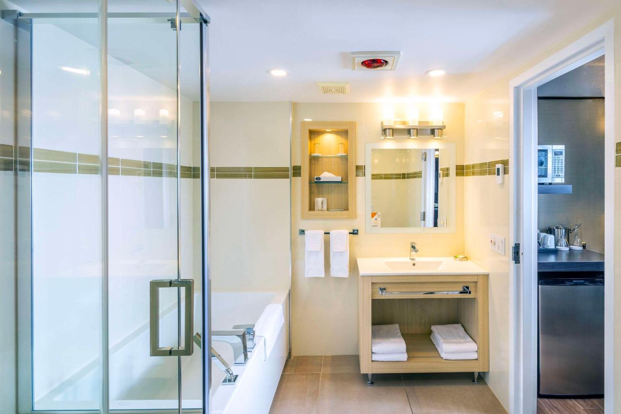 Les Suites De Laviolette Ascend Hotel Collection Trois-Rivières Екстериор снимка