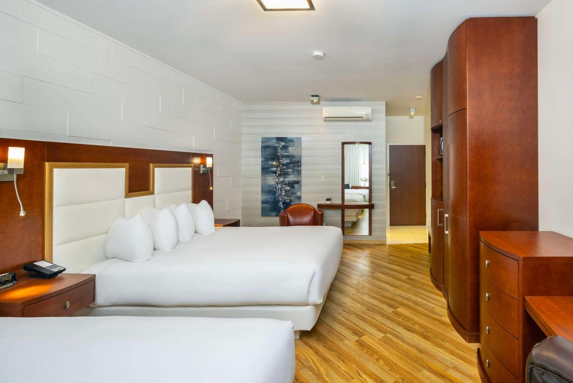 Les Suites De Laviolette Ascend Hotel Collection Trois-Rivières Екстериор снимка