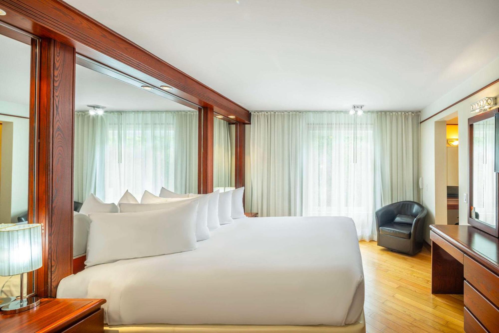 Les Suites De Laviolette Ascend Hotel Collection Trois-Rivières Екстериор снимка