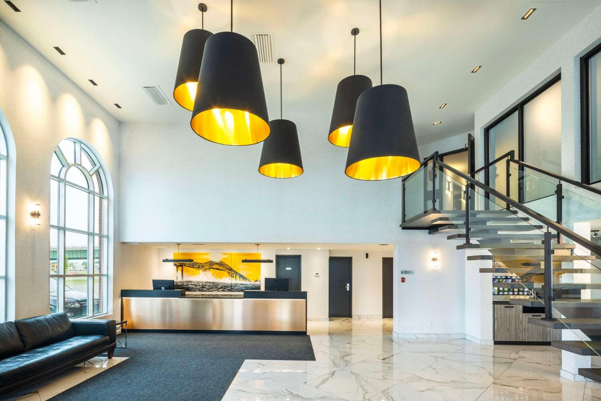 Les Suites De Laviolette Ascend Hotel Collection Trois-Rivières Екстериор снимка